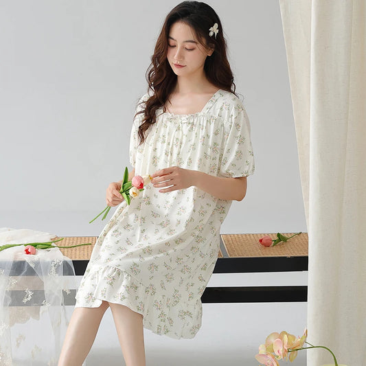 JMT-852746 Hot Selling Women Sleepwear Short Sleeved Small Floral Fragments Night-gown Lady Nighty Sexy Lovely Women Nightdress for Home