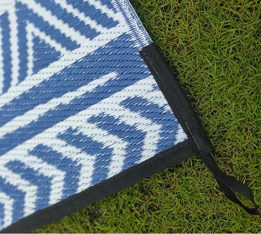 JMT-009994 Black and White Polypropylene RV Mat for Indoor and Outdoor Use