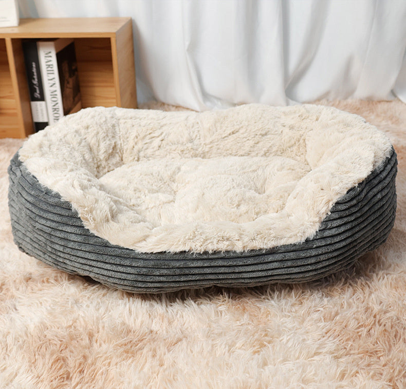 JMT-001546 Cozy Oval Plush Mat for Cats and Dogs - Ideal for Winter Comfort