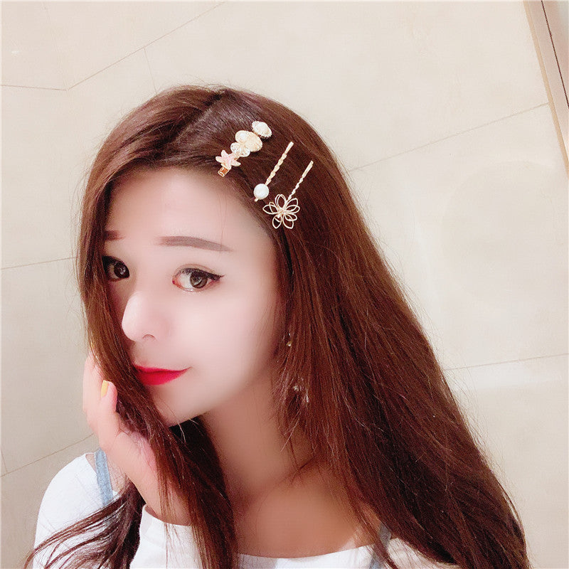 JMT-007370 Elegant Pearl Edge Hair Clip - Alloy Construction for Stylish Hold