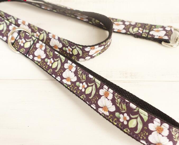 JMT-015242 Small Flower Print Pet Traction Set - Durable Polyester Material for Safety and Comfort