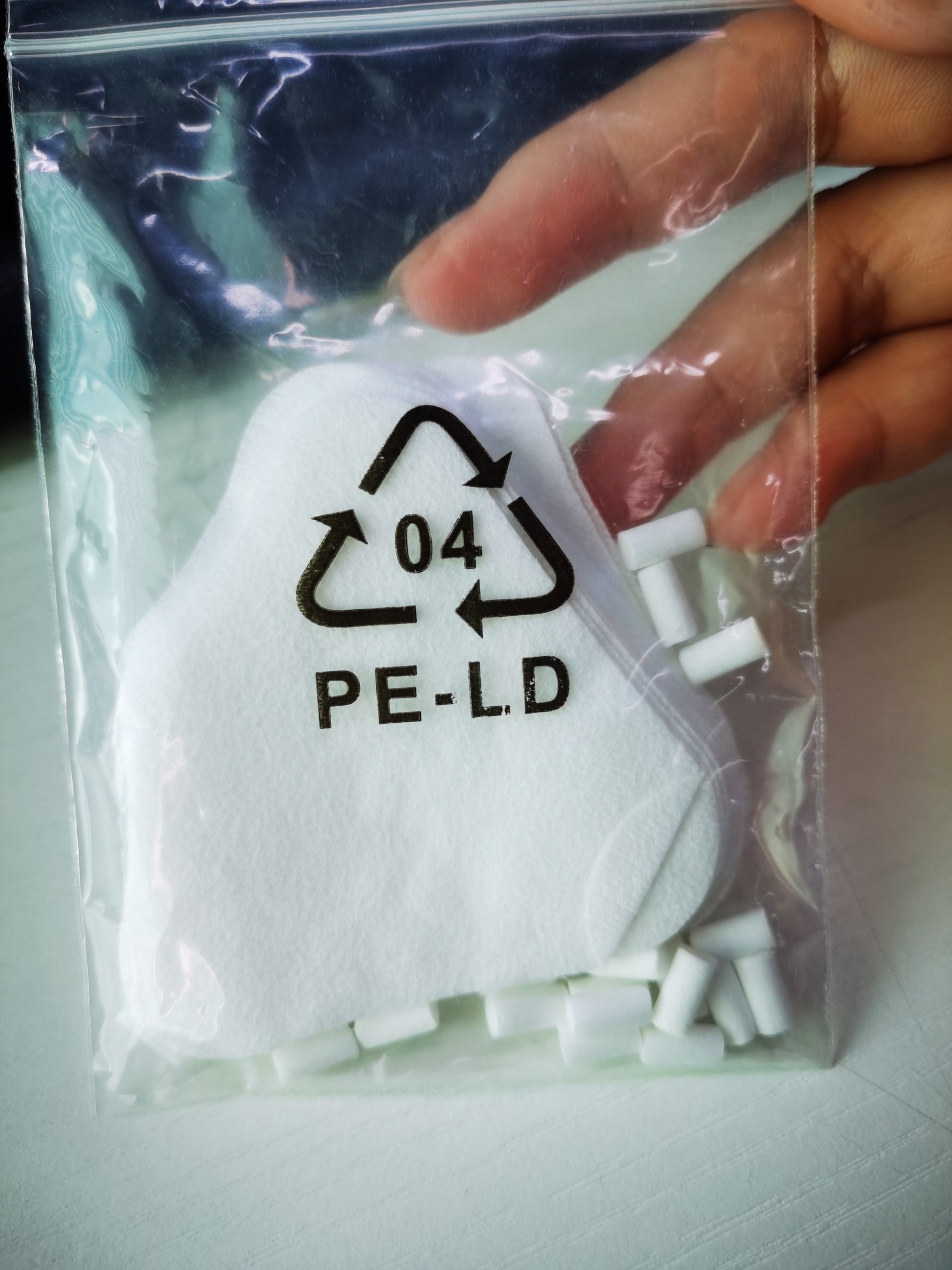 JMT-019338 Electric Facial Cleansing Instrument with Strong Suction and Blue Light Sterilization