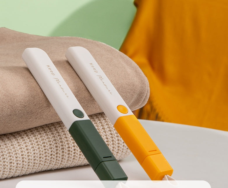 JMT-027338 Electrostatic Carry Clothes Hair Removal Brush - Compact Design in Yellow, Green, and Pink