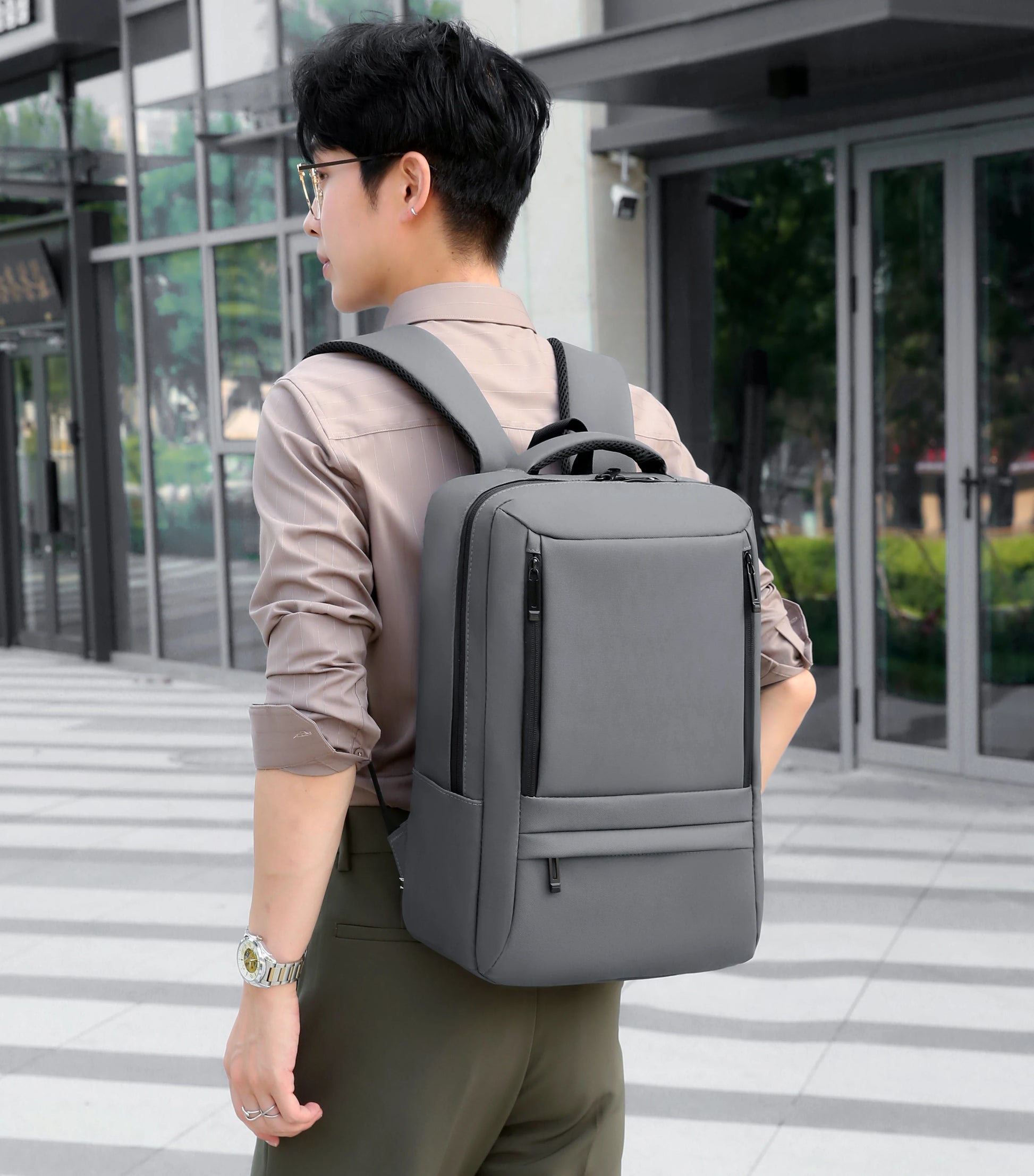 JMT-029578 Waterproof Nylon Laptop Backpack for Men & Women - USB Charging, 17 Inch Black Design
