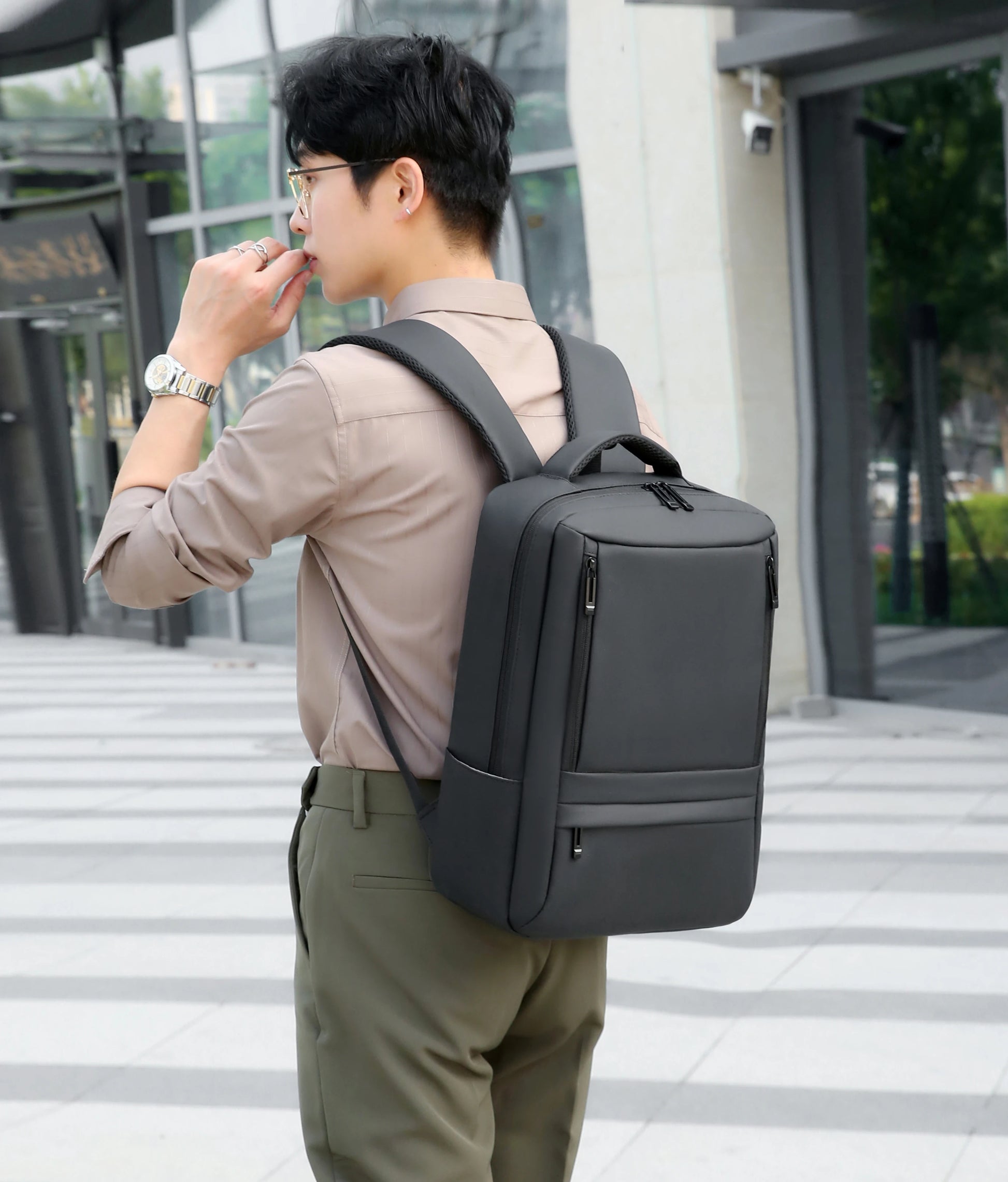 JMT-029578 Waterproof Nylon Laptop Backpack for Men & Women - USB Charging, 17 Inch Black Design