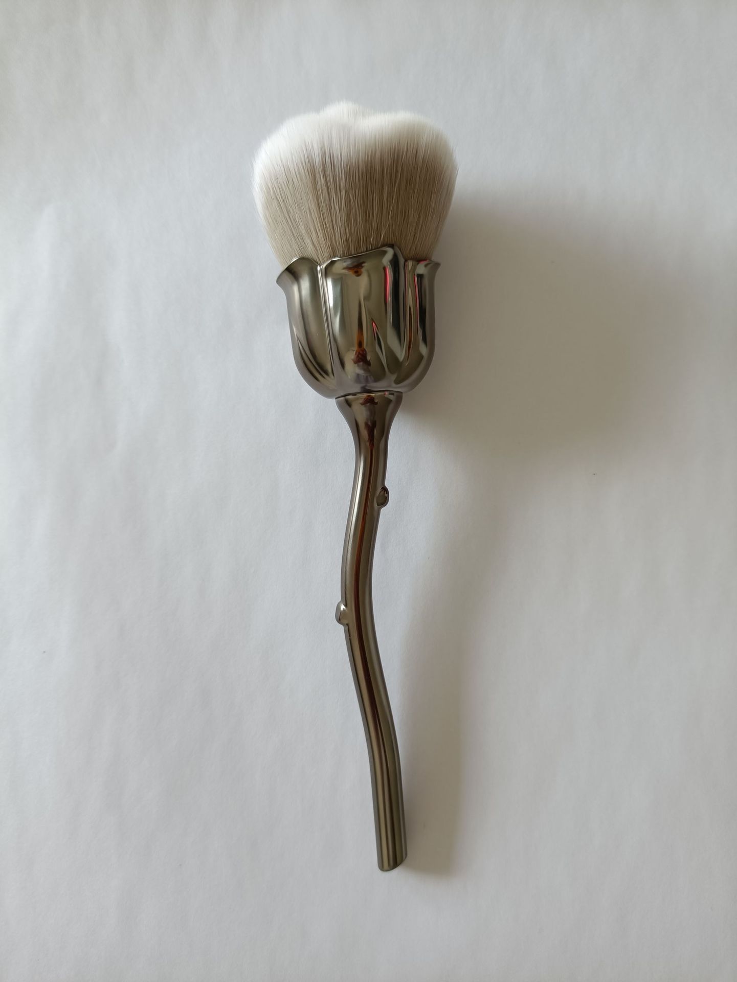 JMT-037450 Single Rose Flower Makeup Brush with Portable Plastic Handle and Man-Made Fibers