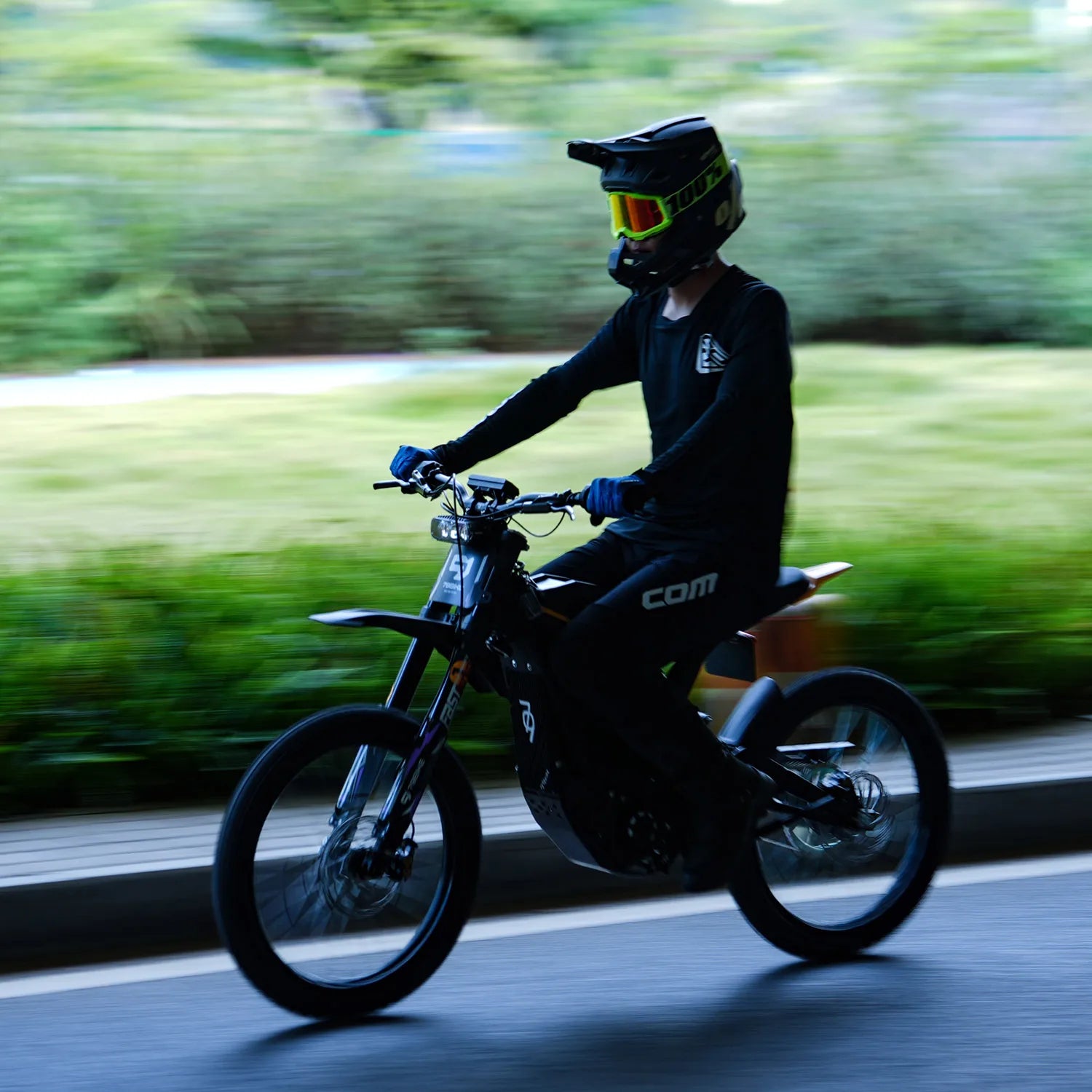 JMT-039370 Electric 72V Motocross Dirt Bike for Off-Road Adventures , Top Speed 27.9 mph