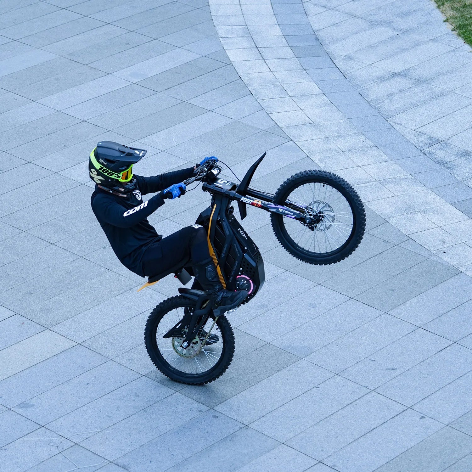 JMT-039370 Electric 72V Motocross Dirt Bike for Off-Road Adventures , Top Speed 27.9 mph