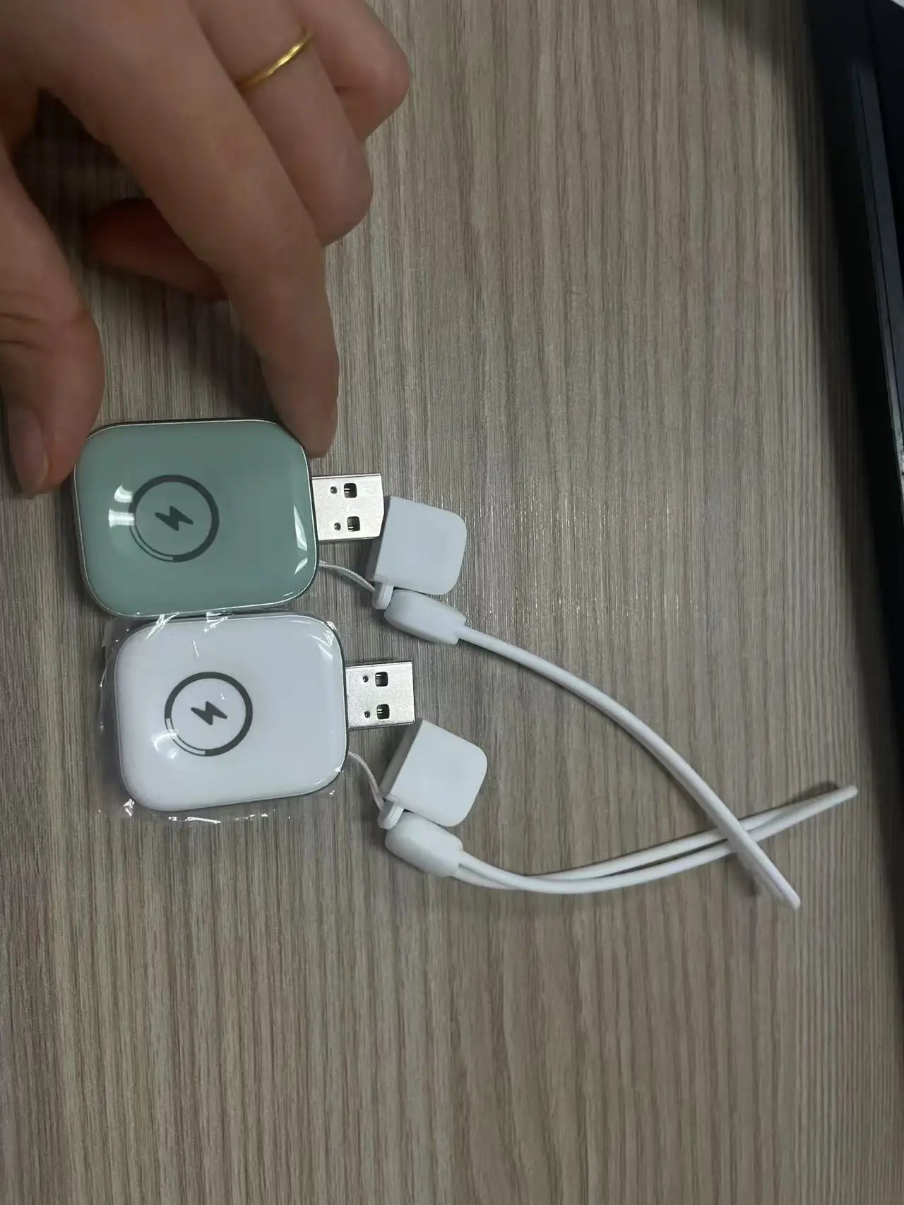 JMT-051786 Wireless Magnetic Charger for Apple Watch with Anti-Loss Lanyard