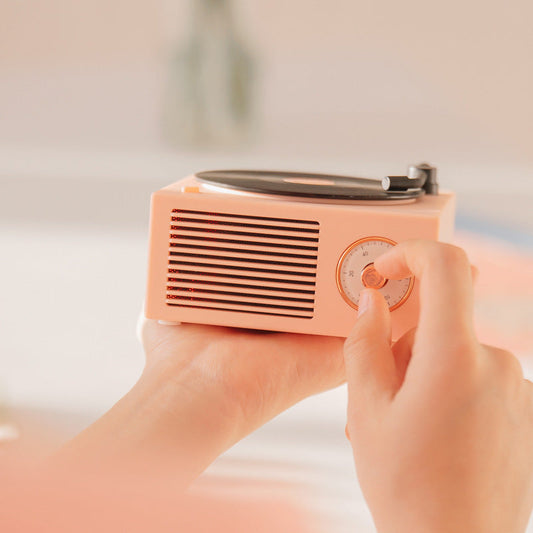 JMT-065802 Bluetooth Vinyl Record Player with Speaker - 5W Output, 1000mAh Battery, 60Hz-15KHz Frequency Range, 10m Bluetooth Range