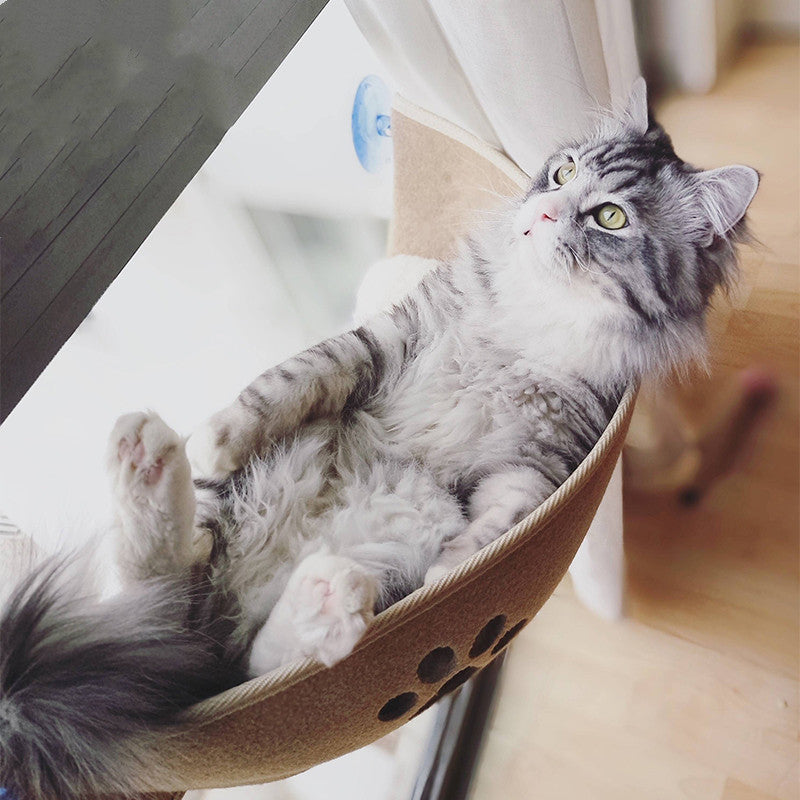 JMT-068234 Crescent-Shaped Cat Litter Box with Suction Cups and Velvet Pad for All Seasons