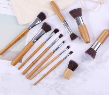 JMT-077258 11-Piece Bamboo Handle Makeup Brush Set with Linen Bag for Blush and Foundation Application