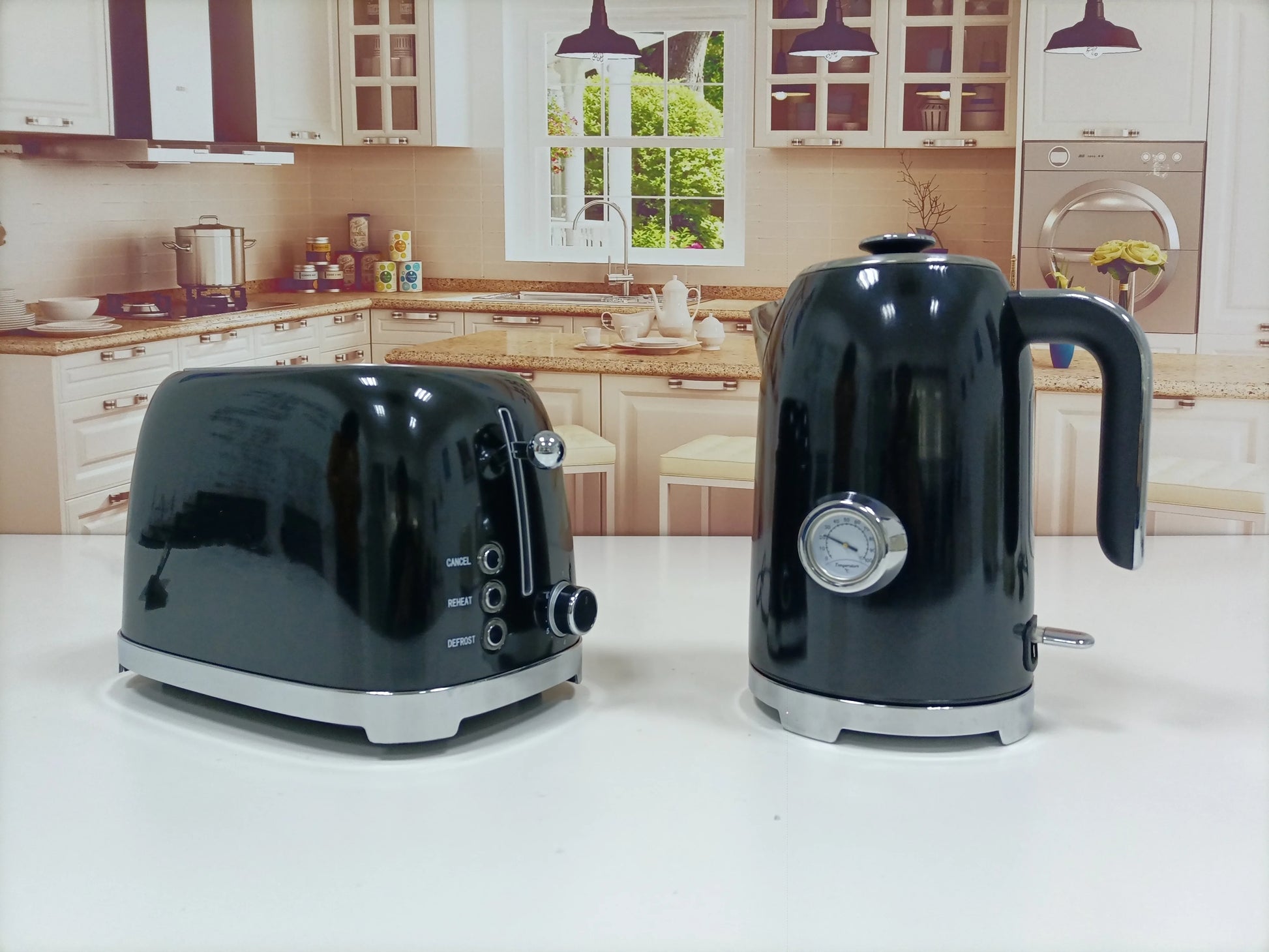 JMT-084554 Stainless Steel Retro 2-Slice Toaster with 6 Browning Settings and Electroplating Base