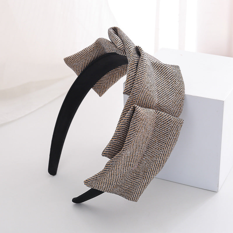JMT-087562 Striped Flannel Headband for Women - Non-Slip Fabric Hairpin in Red, Grey, and Beige