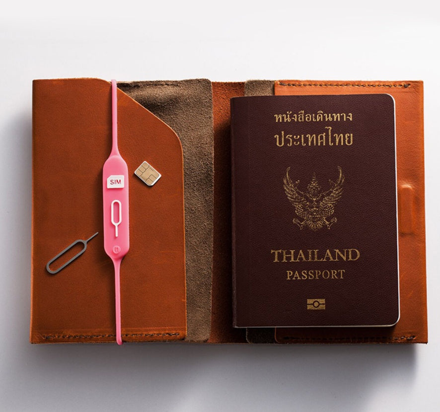 JMT-108938 Portable Silicone Card Holder with Anti-Lost Design - Available in Green Gray and Yellow Powder