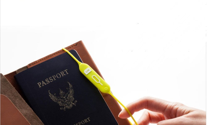 JMT-108938 Portable Silicone Card Holder with Anti-Lost Design - Available in Green Gray and Yellow Powder