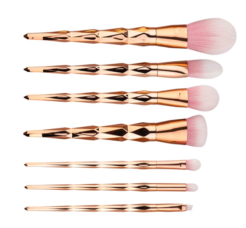 JMT-130442 7-Piece Nylon Makeup Brush Set with Long Plastic Handles, Diamond Foundation Brush Included