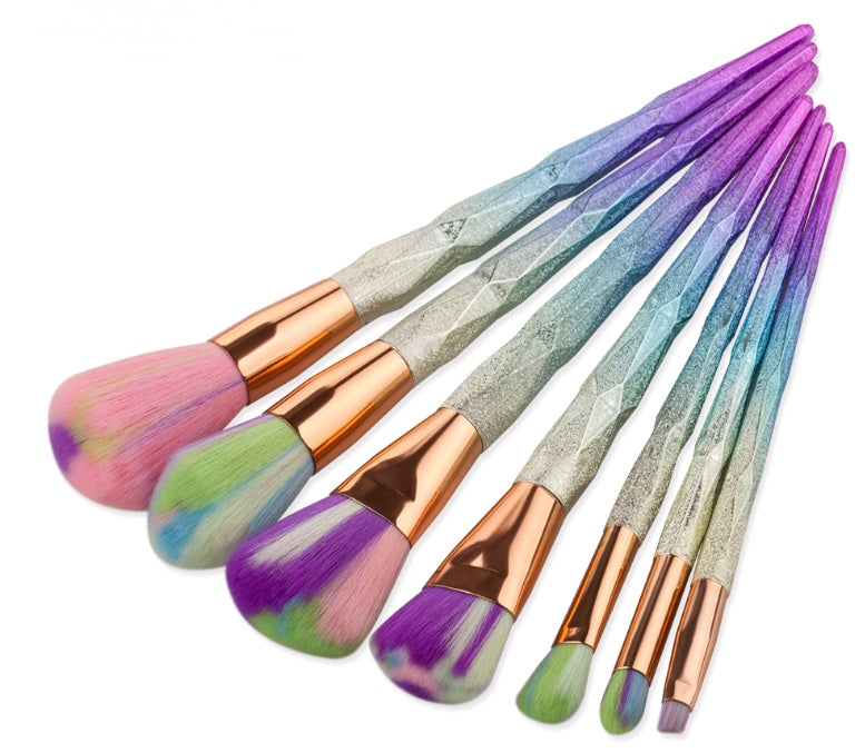 JMT-130442 7-Piece Nylon Makeup Brush Set with Long Plastic Handles, Diamond Foundation Brush Included