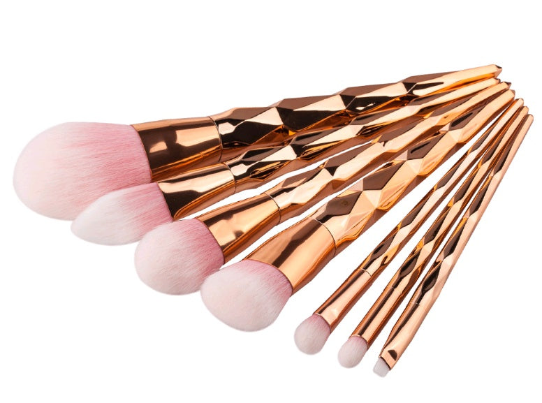 JMT-130442 7-Piece Nylon Makeup Brush Set with Long Plastic Handles, Diamond Foundation Brush Included