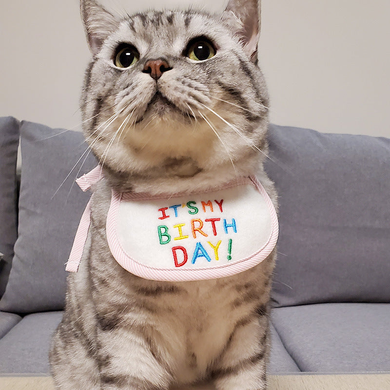 JMT-145290 Birthday Triangle Scarf Bib for Cats - Reversible Pink and Blue Polyester Design