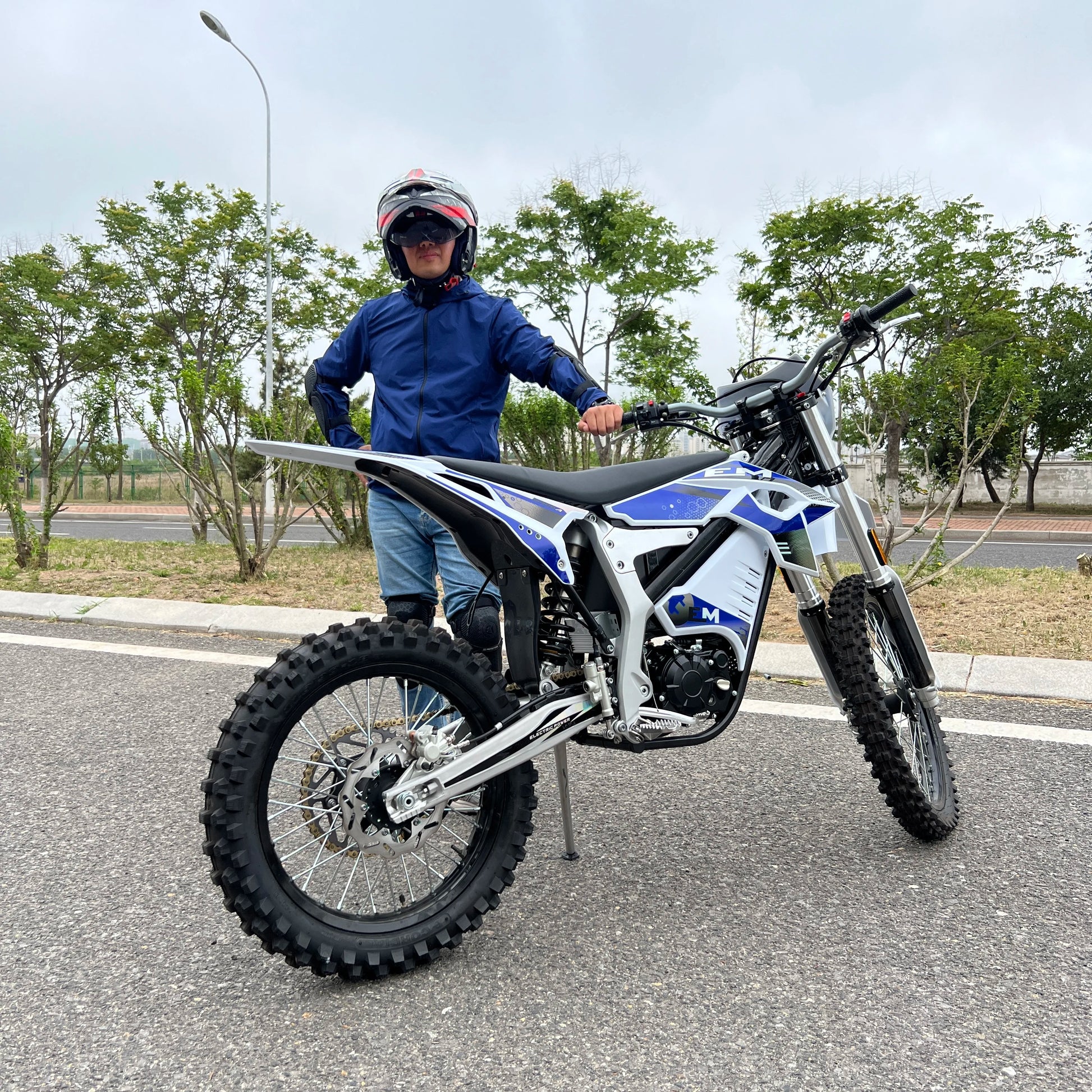 JMT-147722 High-Speed Electric Dirt Bike for Adults, 12000W Off-Road Motorbike, 72V 60Ah Battery , Top Speed 27.9 mph