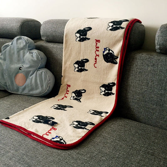 JMT-164234 Cozy Coral Velvet Blanket in Beige Bull Head - Soft and Versatile for Pets and Babies, 70cm x 100cm