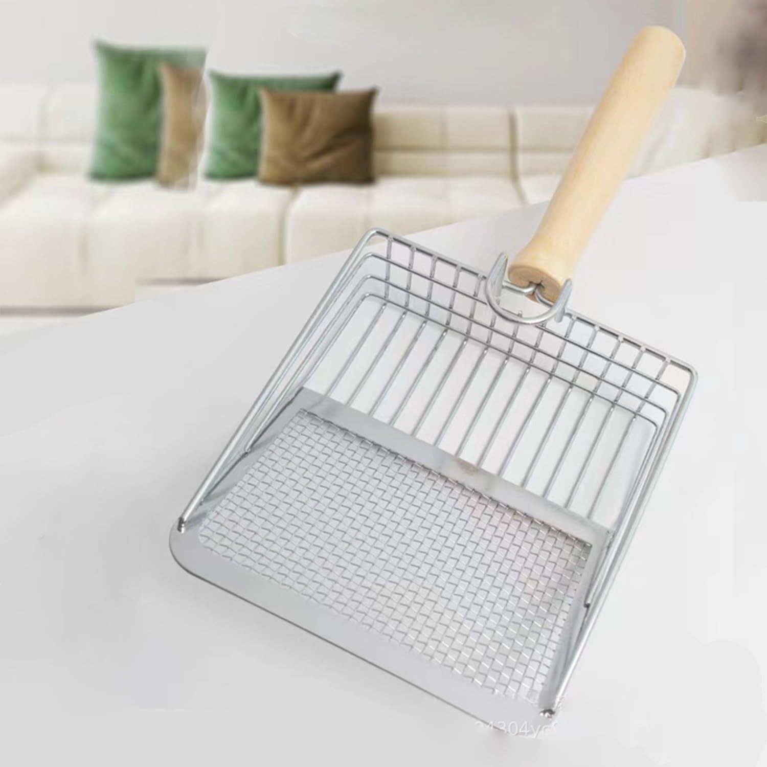 JMT-171850 Metal Litter Scoop with Wooden Handle for Effective Cat Litter Cleaning and Poop Sifting
