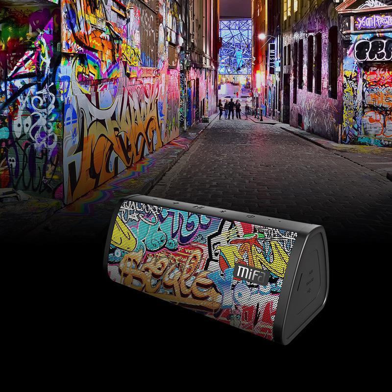 JMT-174154 Waterproof Bluetooth Outdoor Speaker with 10W Subwoofer and Built-in Lithium Battery