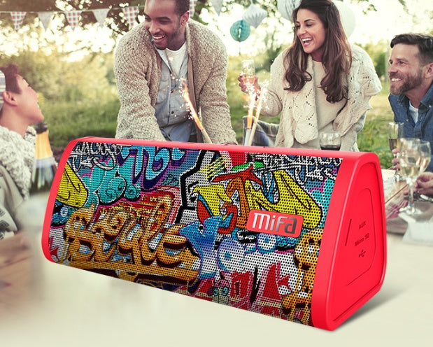 JMT-174154 Waterproof Bluetooth Outdoor Speaker with 10W Subwoofer and Built-in Lithium Battery