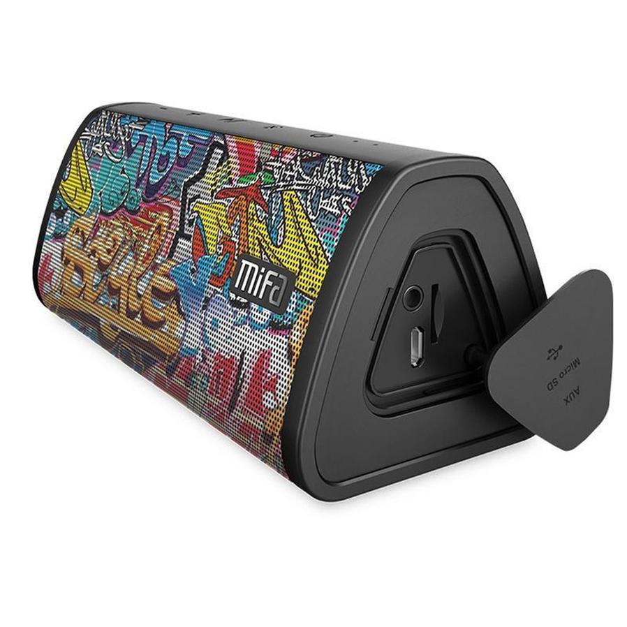 JMT-174154 Waterproof Bluetooth Outdoor Speaker with 10W Subwoofer and Built-in Lithium Battery