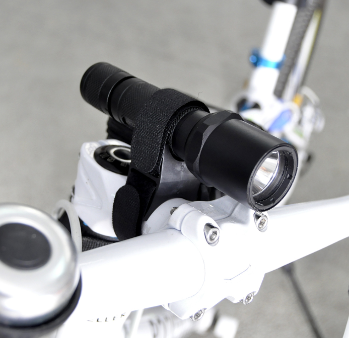 JMT-174346 LED Flashlight Strap for Bicycles - Adjustable and Durable Bike Accessory