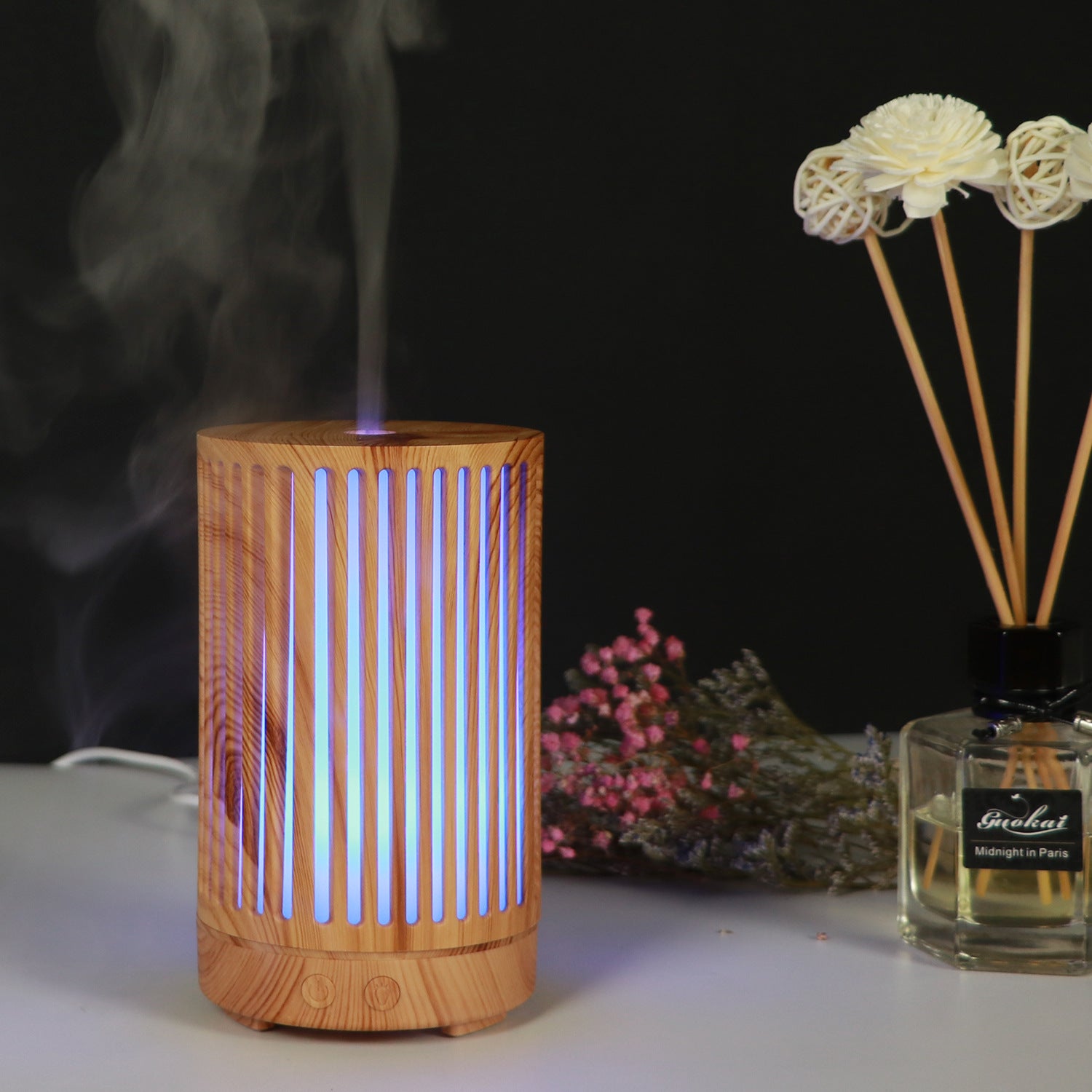 JMT-187146 Hollowed Wood Pattern Aromatherapy Humidifier for Relaxation and Comfort