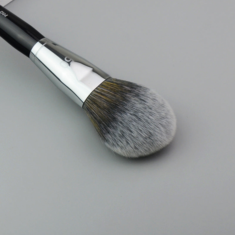 JMT-190218 Peach Shape Loose Powder Brush with Wooden Handle for Blush Application