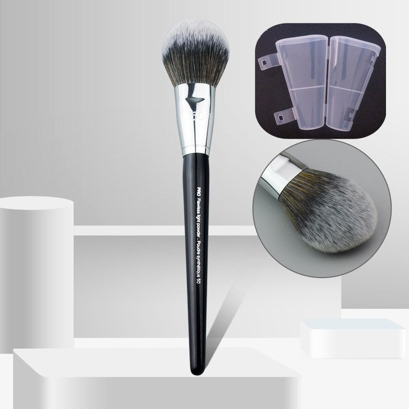 JMT-190218 Peach Shape Loose Powder Brush with Wooden Handle for Blush Application