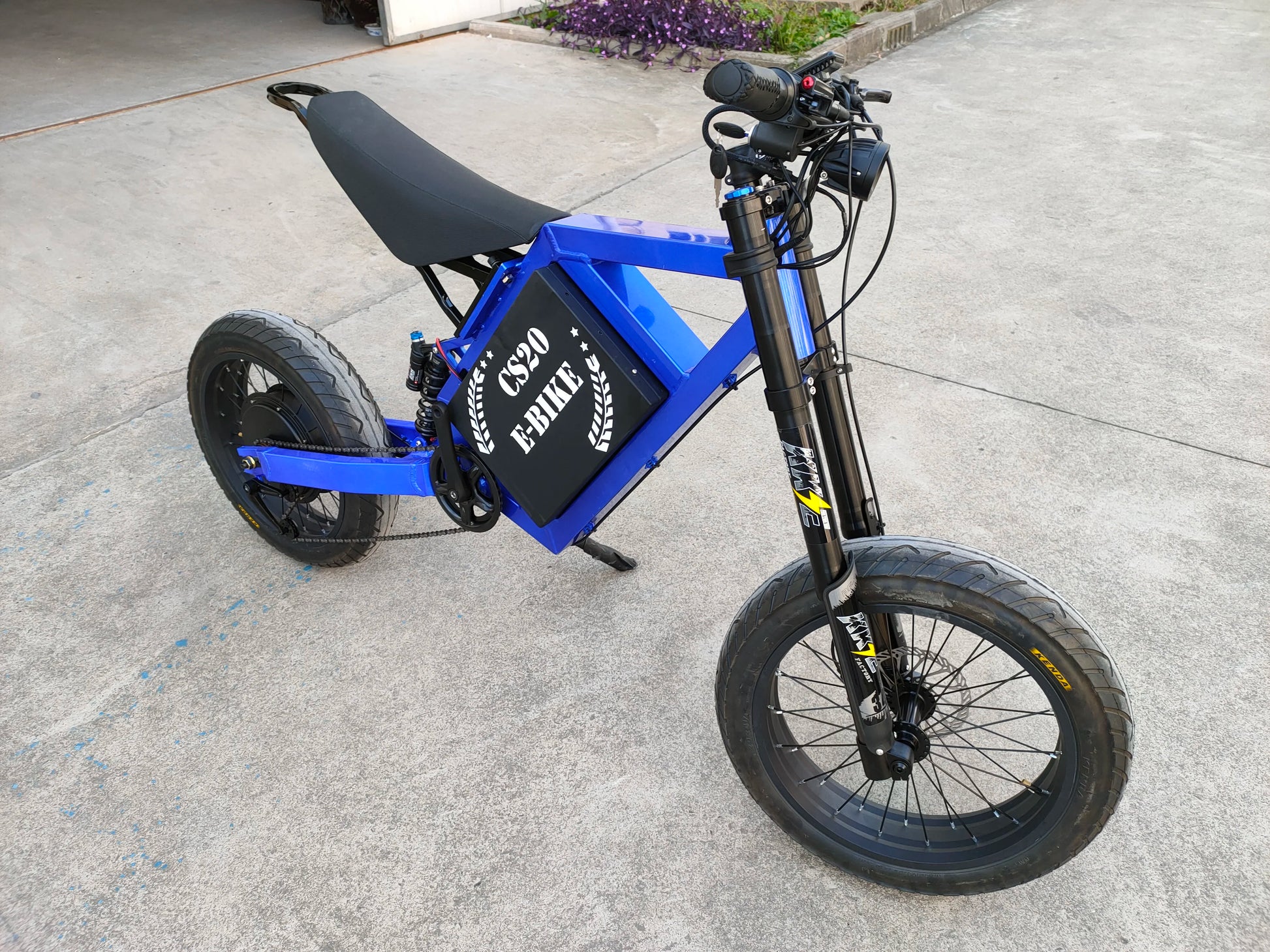 JMT-196298 High-Performance 12000W Electric Dirt Bike for Off-Road Adventure , Top Speed 27.9 mph