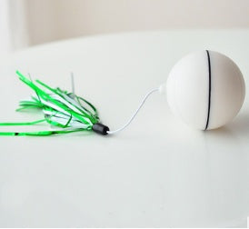 JMT-211658 LED Flashing Rolling Ball Cat Toy - Interactive Pet Play with ABS Material, 6.4cm Diameter, 3 Replaceable Batteries Included