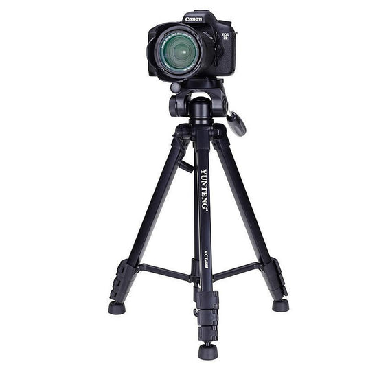 JMT-225546 Yunteng 668 SLR Tripod Camera Stand with 3D Pan Tilt - Black, Maximum Height 150cm