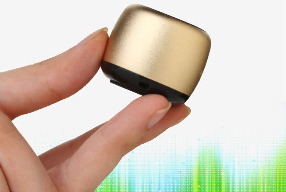 JMT-230794 Portable Bluetooth Speaker with 6-Hour Playtime and 10m Transmission Range - Compact Plastic Design with Accessories