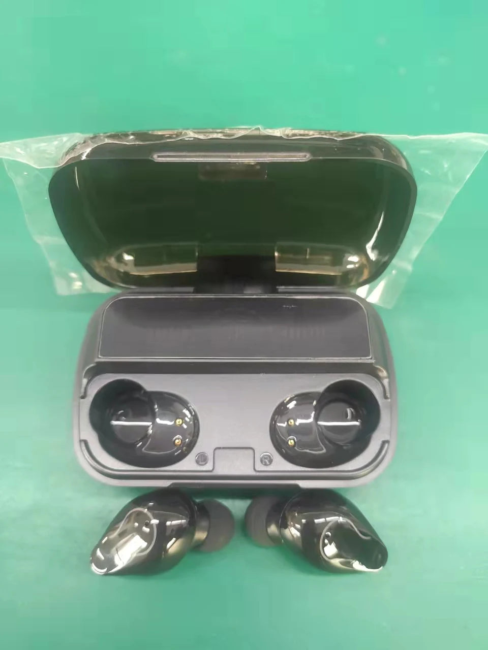 JMT-237706 Q32 TWS Wireless Headphones with Bluetooth 5.1 for Handsfree Calling and Gaming Compatibility