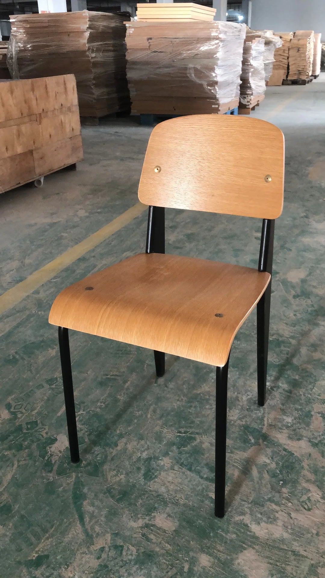JMT-238282 Metal Frame Wooden Seat School Desk Chair HE-532 - Durable Design for Enhanced Comfort