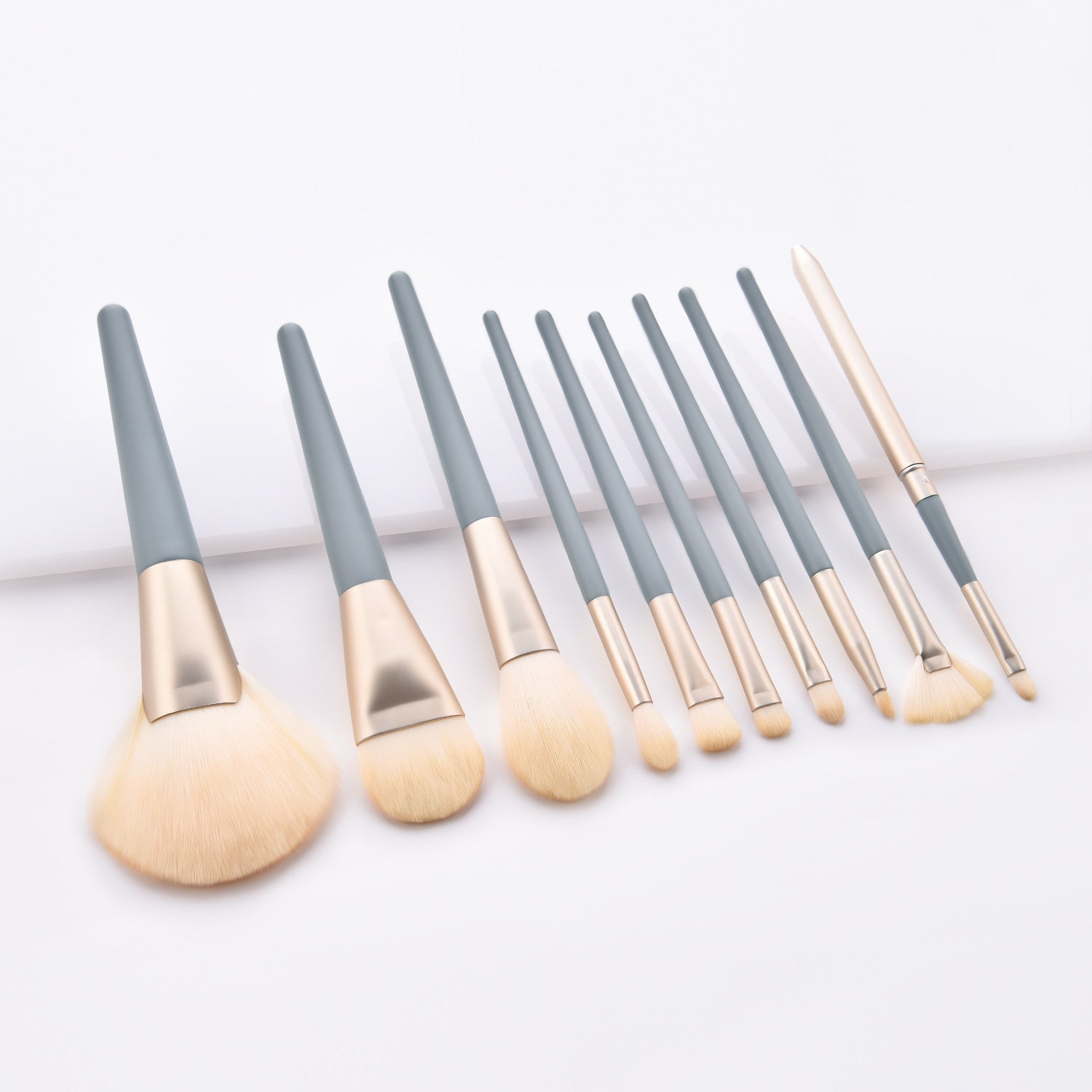 JMT-260362 10-Piece Makeup Brush Set with Wooden Handle and Nylon Bristles