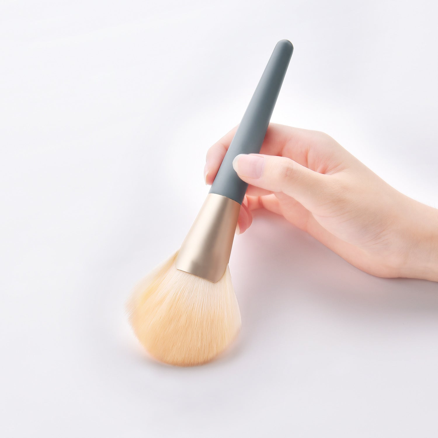 JMT-260362 10-Piece Makeup Brush Set with Wooden Handle and Nylon Bristles