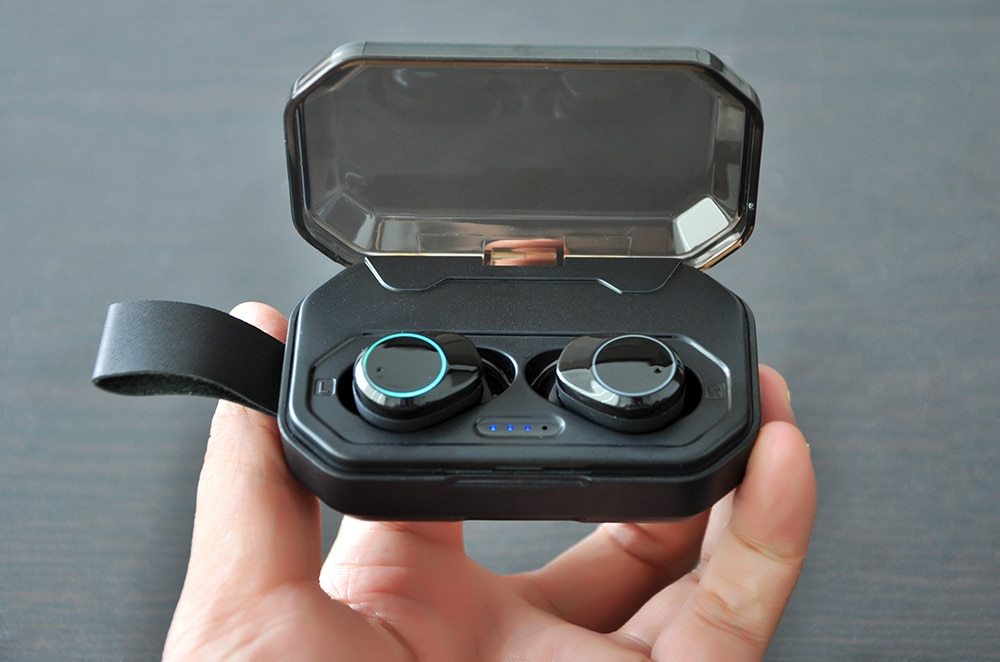 JMT-261578 Wireless Bluetooth Headphones with 5.0 Compatibility for iPhone and Android Devices