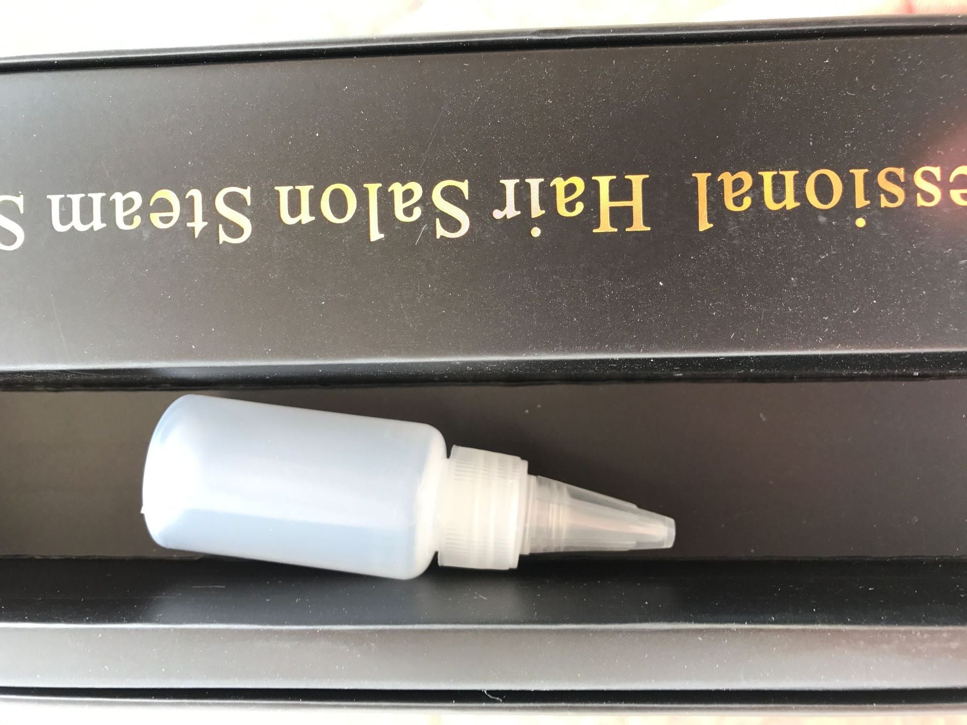 JMT-274890 Steam Hair Straightener with Adjustable Temperature Modes and LED Display