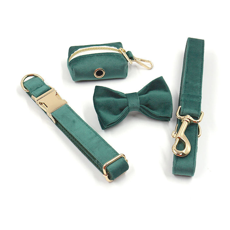 JMT-300938 Christmas Green Velvet Dog Collar with Gold Buckle and Leash Set