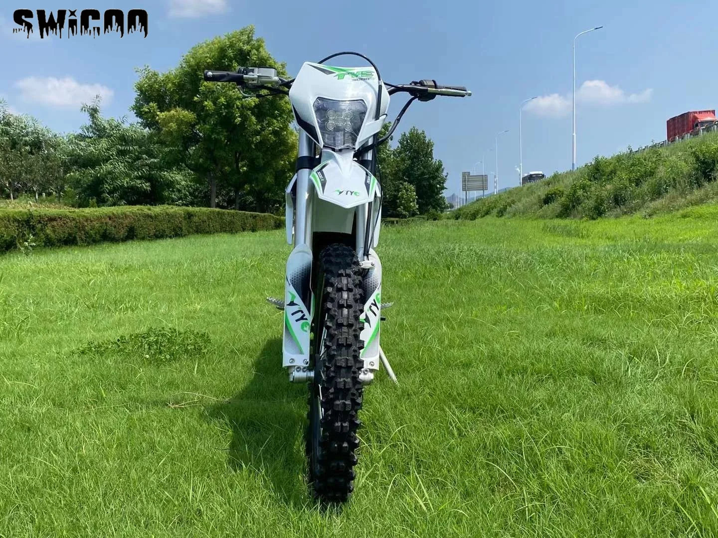 JMT-308426 High Power 3000W Electric Off-Road Dirt Bike for Adventure Riding , Top Speed 27.9 mph