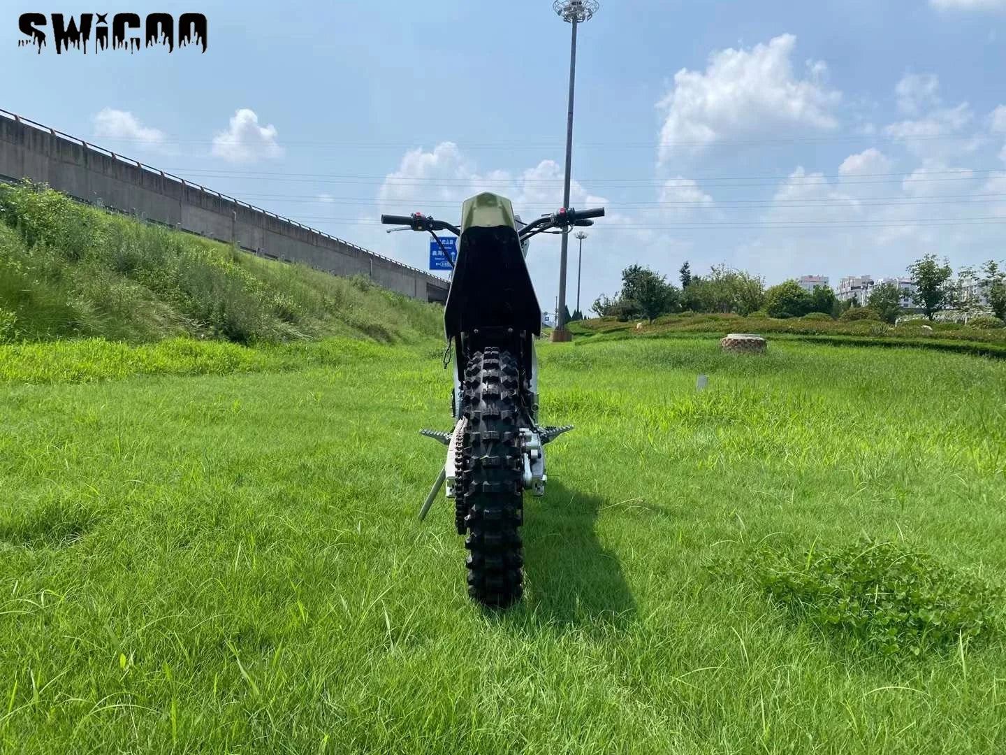 JMT-308426 High Power 3000W Electric Off-Road Dirt Bike for Adventure Riding , Top Speed 27.9 mph
