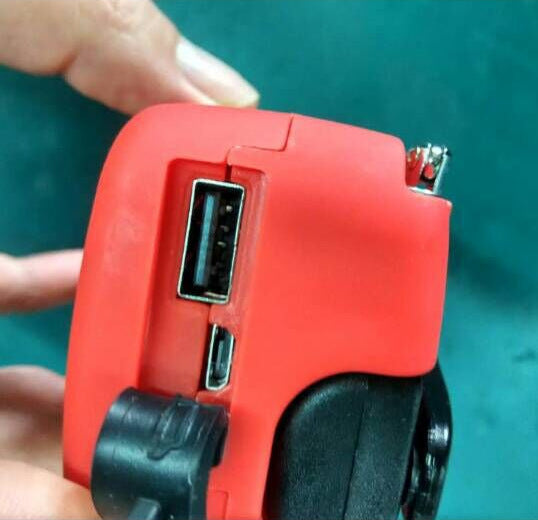 JMT-315594 Solar Hand Crank Radio Flashlight with USB Charging - Red, ABS Material, Compact Design