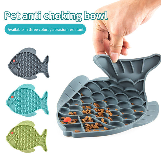 JMT-323338 Fish-Shaped Silicone Slow Feeding Mat for Dogs and Cats - Licking Plate and Dinner Bowl