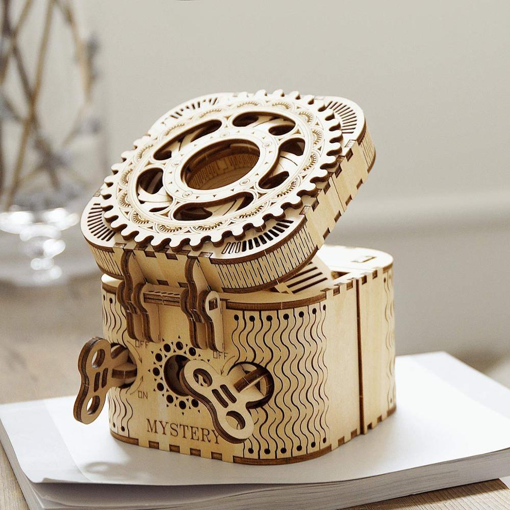 JMT-323338 Hand-Cranked Wooden Film Projector - Mechanical 3D Puzzle for Ages 15 and Up